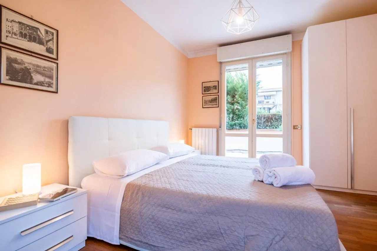 Apartment Appartamento Le Cornici Lucca